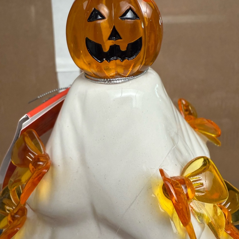 ๐ VIRAL TIKTOK!! Adorable Light-up Ceramic Halloween Tree with Yellow Bows- NWT - Picture 3 of 6